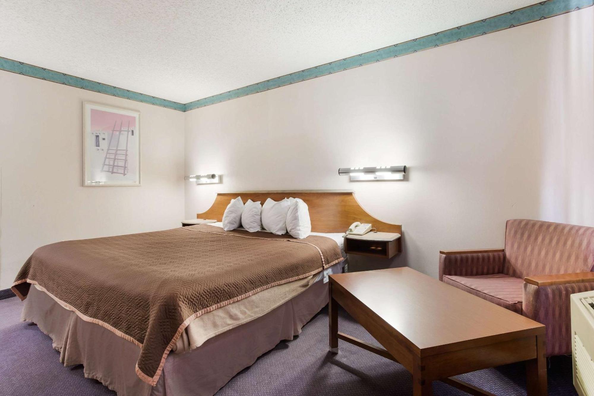 Rodeway Inn Gallup Exteriér fotografie
