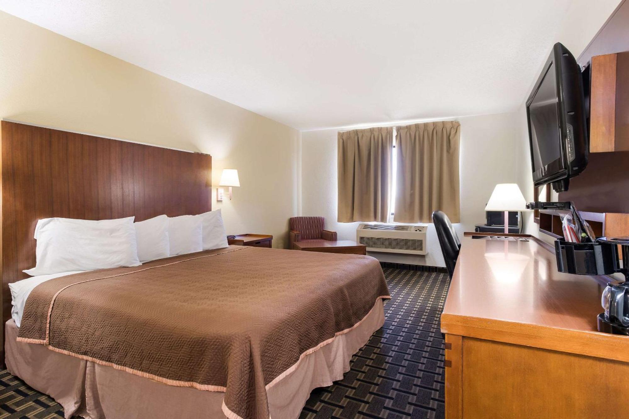 Rodeway Inn Gallup Exteriér fotografie
