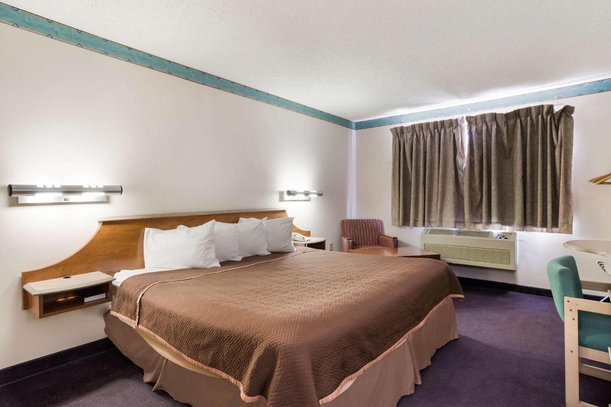 Rodeway Inn Gallup Exteriér fotografie